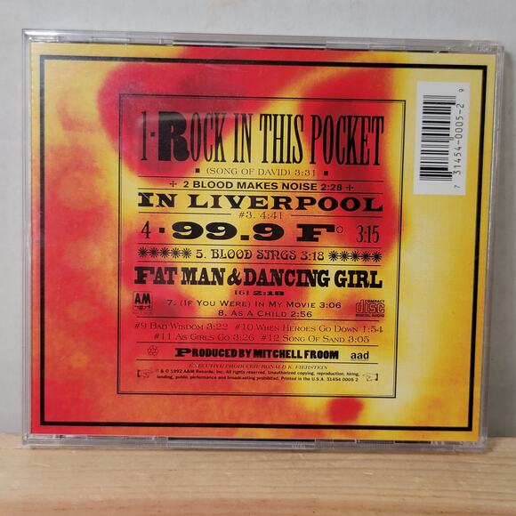 CD Suzanne Vega - 99.9F - Picture 4 of 4